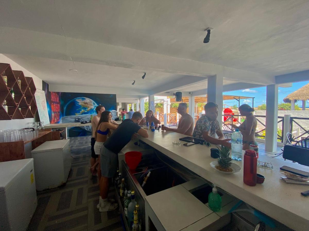 Why Not Rooftop Party Hostel Playa del Carmen Exterior photo